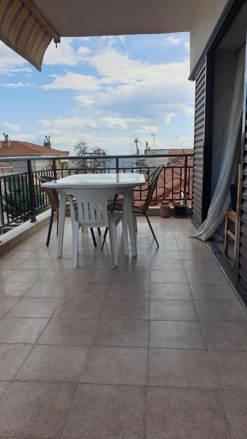Gouris Appartements Nea Kallikrateia Bagian luar foto